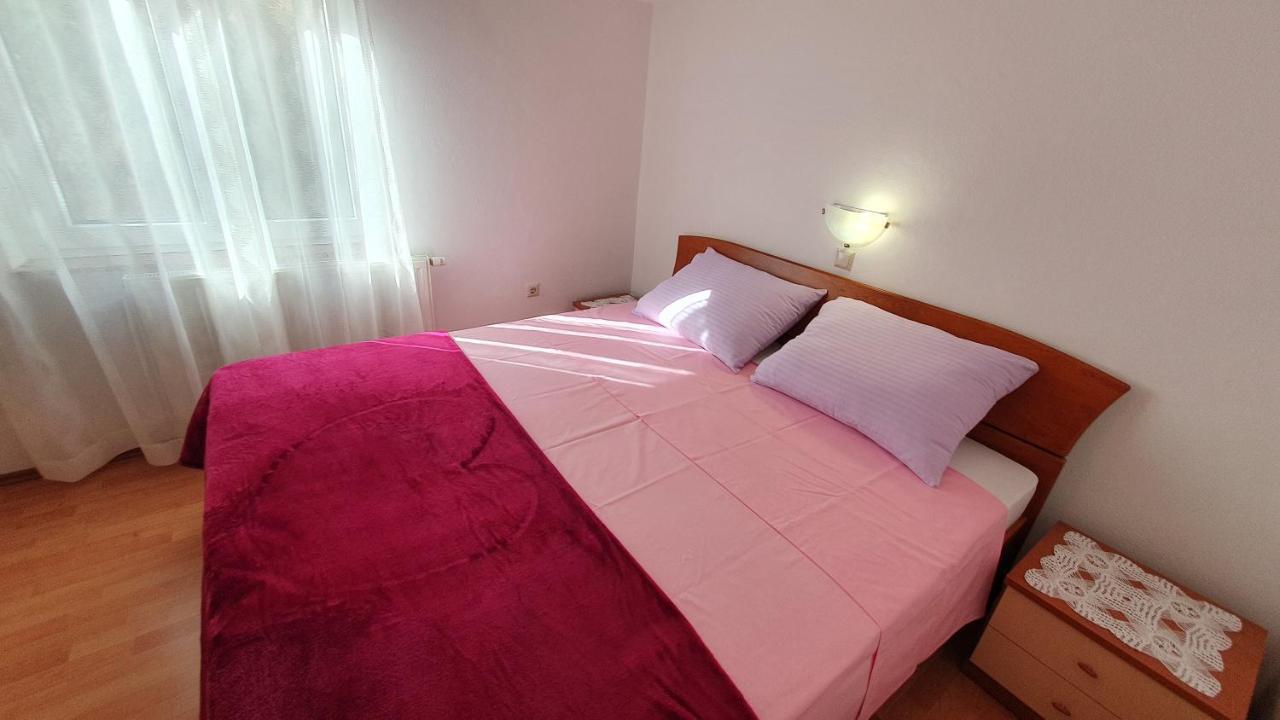 Apartment Nevenka คิร์ก ภายนอก รูปภาพ