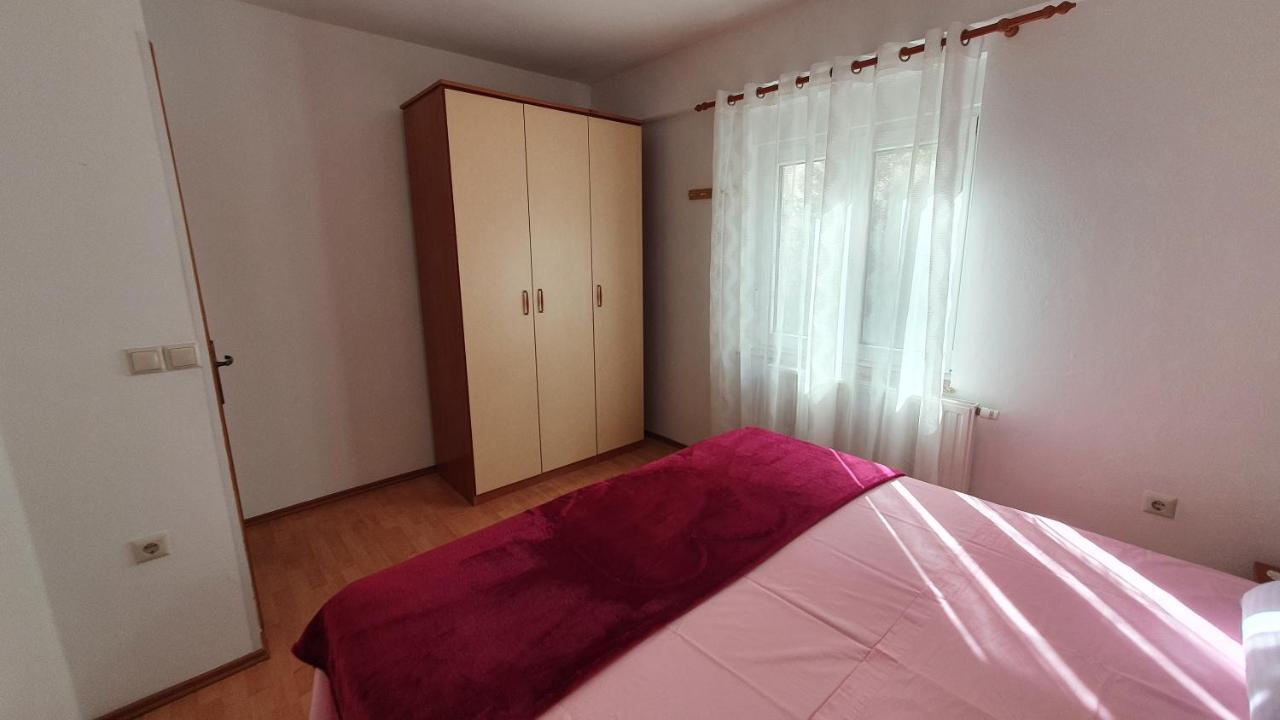 Apartment Nevenka คิร์ก ภายนอก รูปภาพ